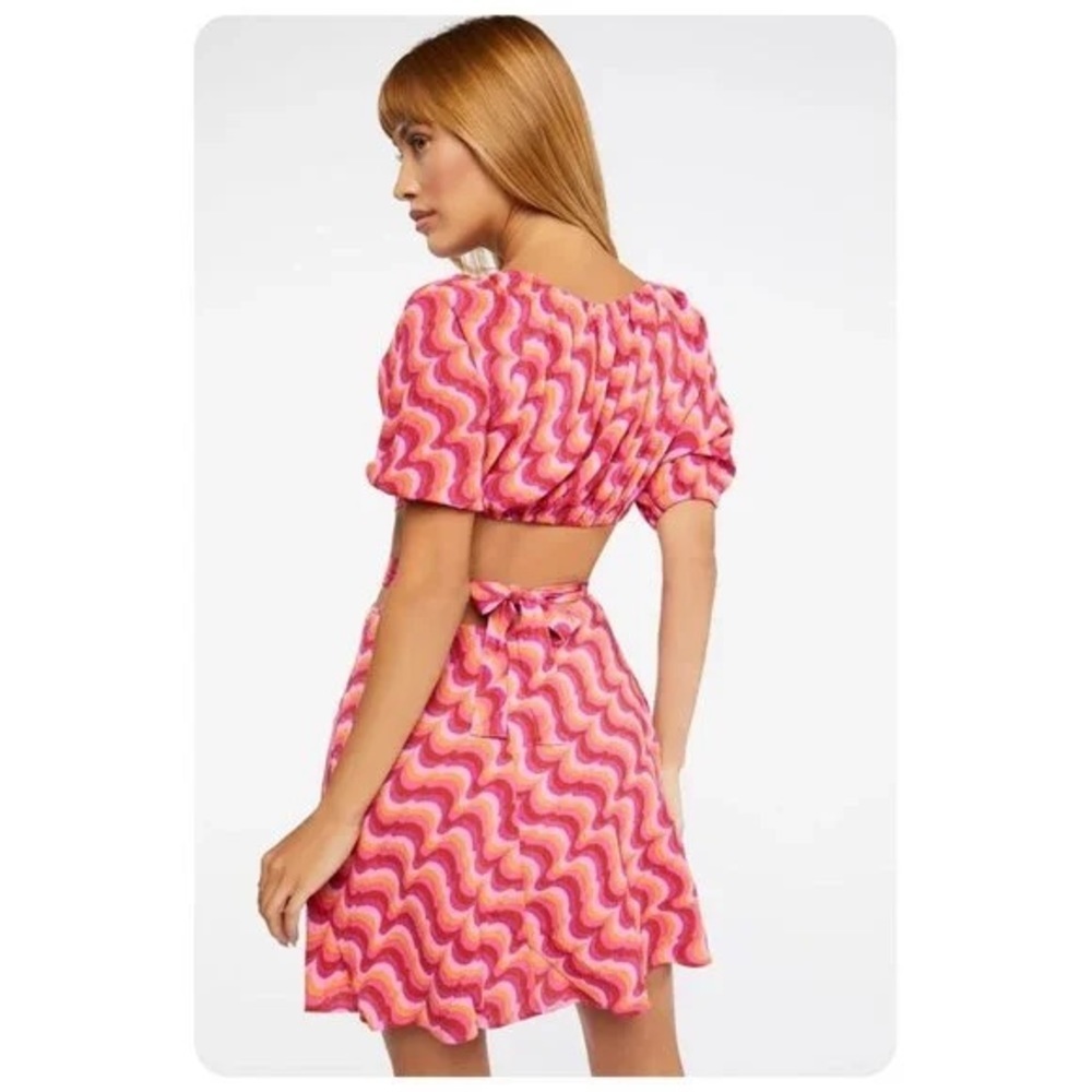 Forever 21 Wavy Cutout Dress
